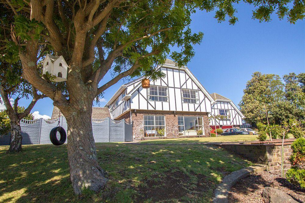 Tudor Manor Bed & Breakfast Paraparaumu Ngoại thất bức ảnh