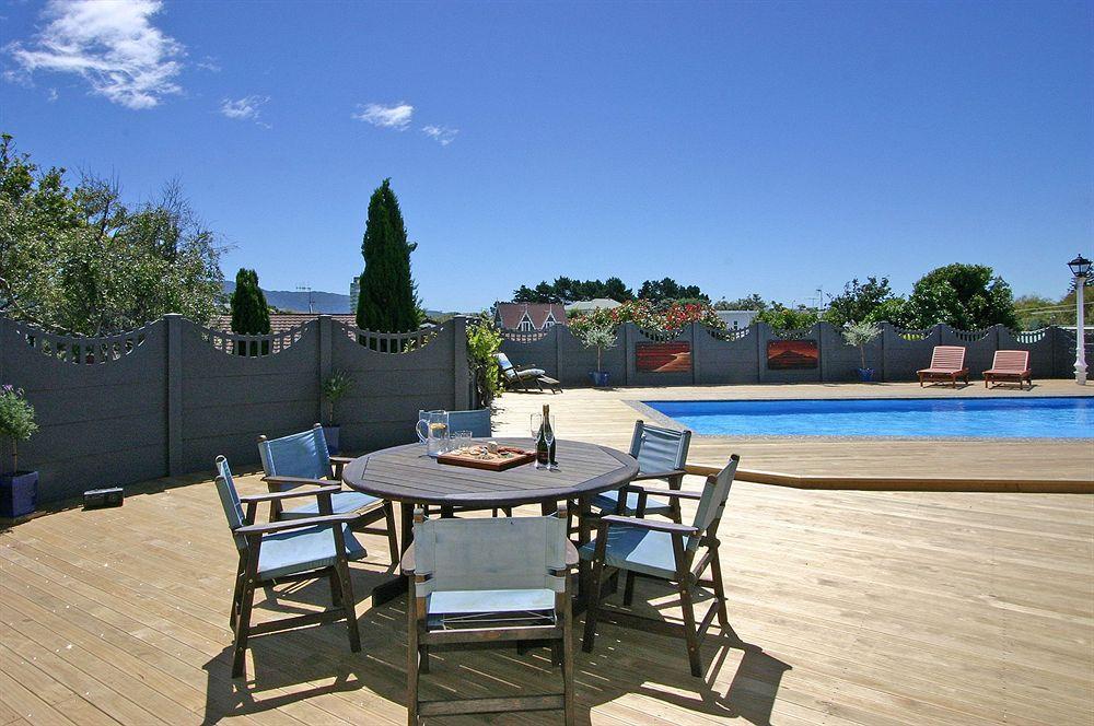 Tudor Manor Bed & Breakfast Paraparaumu Ngoại thất bức ảnh