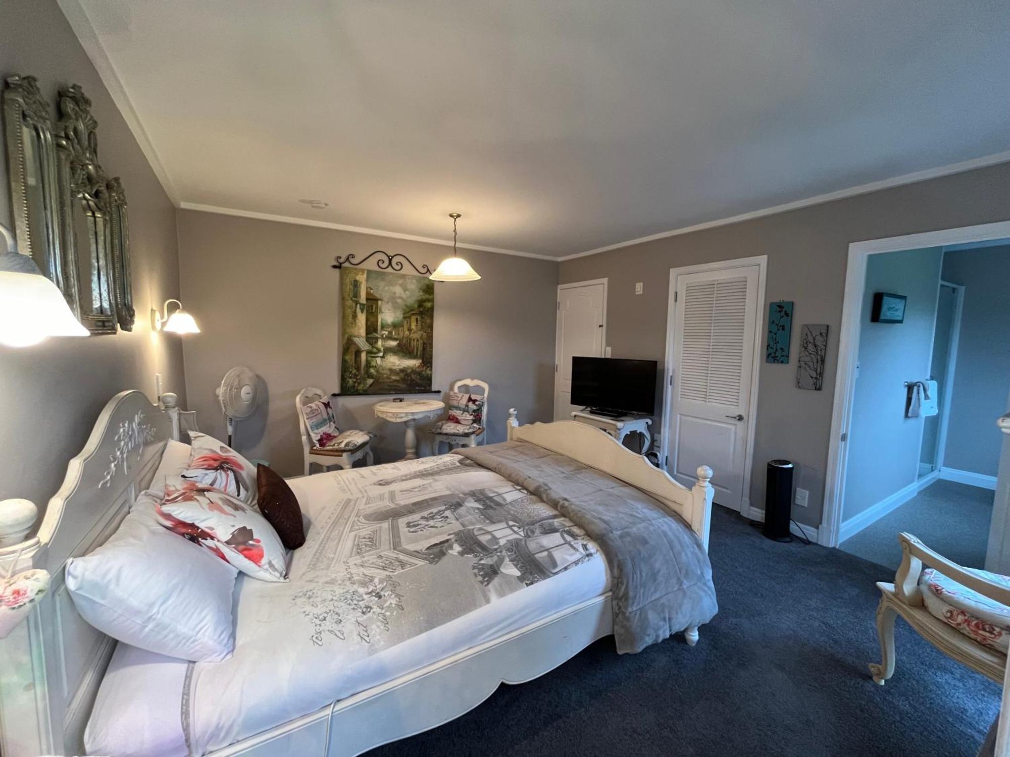 Tudor Manor Bed & Breakfast Paraparaumu Ngoại thất bức ảnh