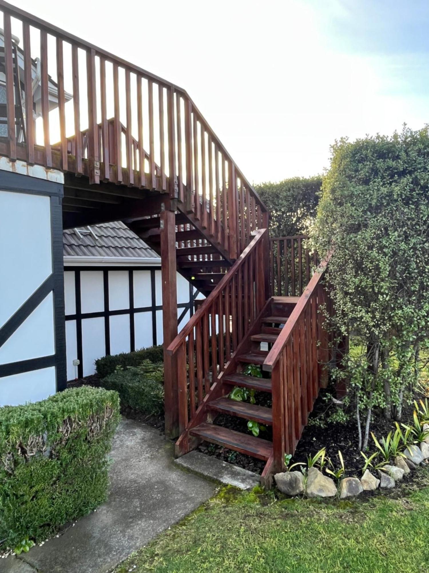 Tudor Manor Bed & Breakfast Paraparaumu Ngoại thất bức ảnh