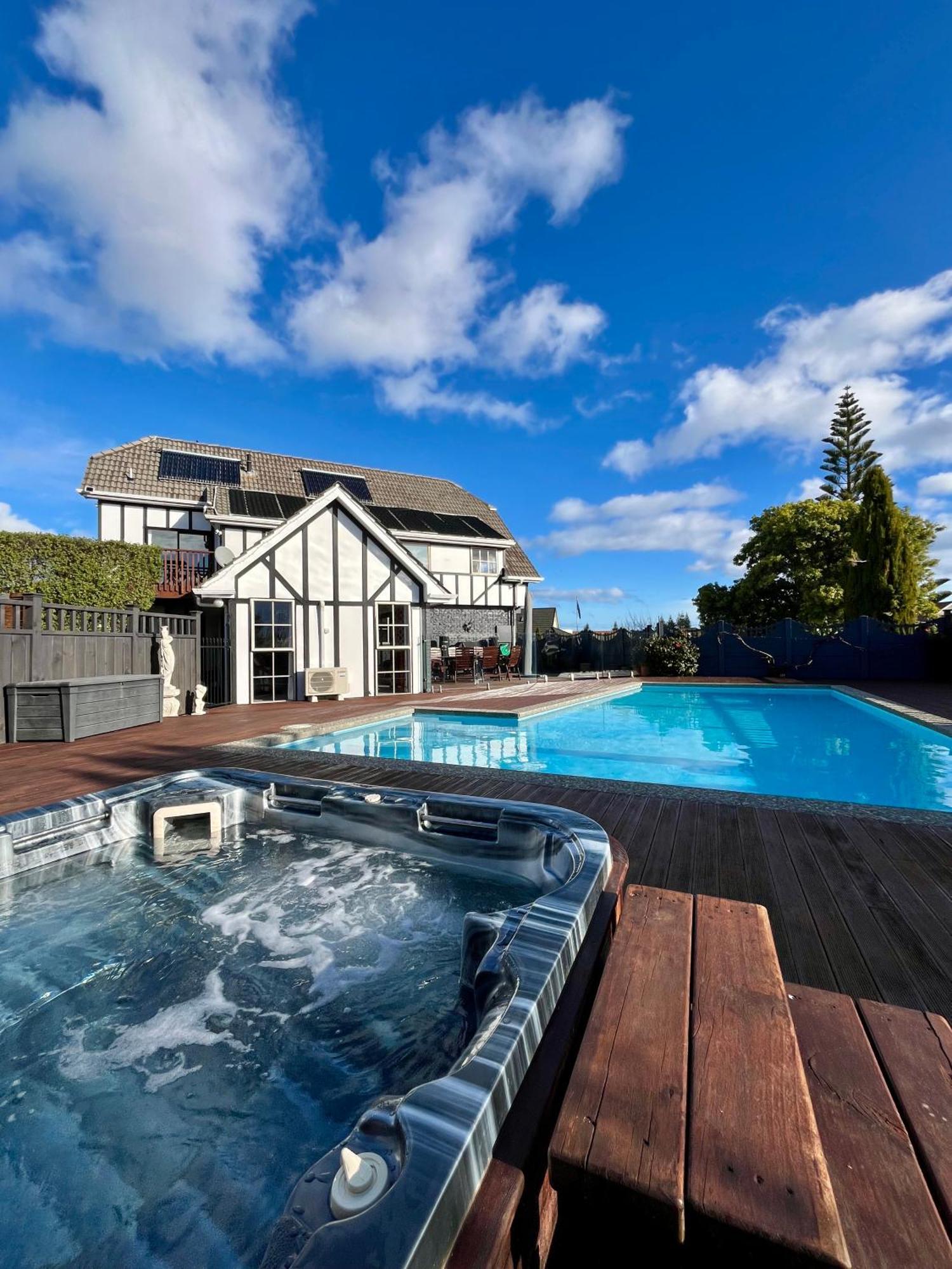 Tudor Manor Bed & Breakfast Paraparaumu Ngoại thất bức ảnh