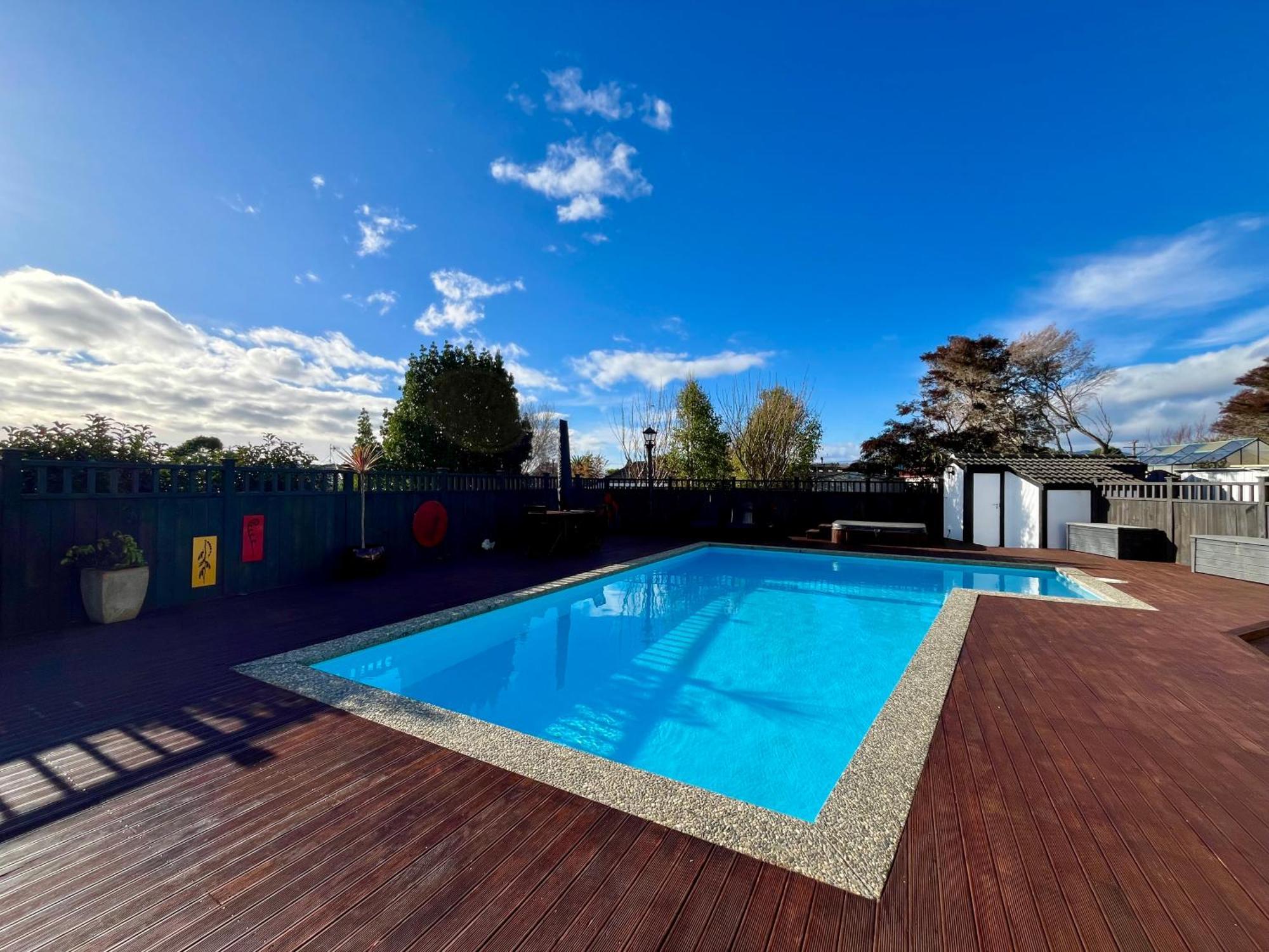Tudor Manor Bed & Breakfast Paraparaumu Ngoại thất bức ảnh
