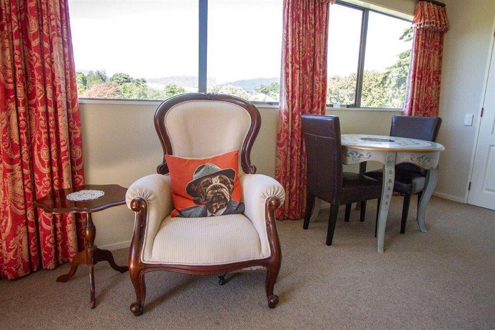 Tudor Manor Bed & Breakfast Paraparaumu Ngoại thất bức ảnh