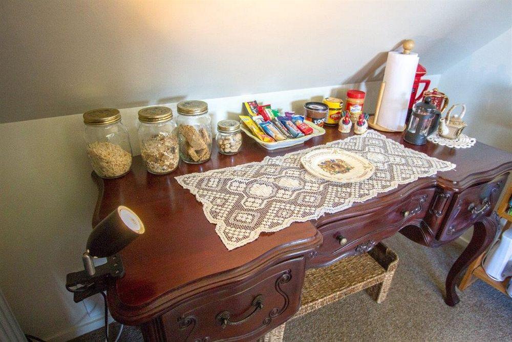 Tudor Manor Bed & Breakfast Paraparaumu Ngoại thất bức ảnh