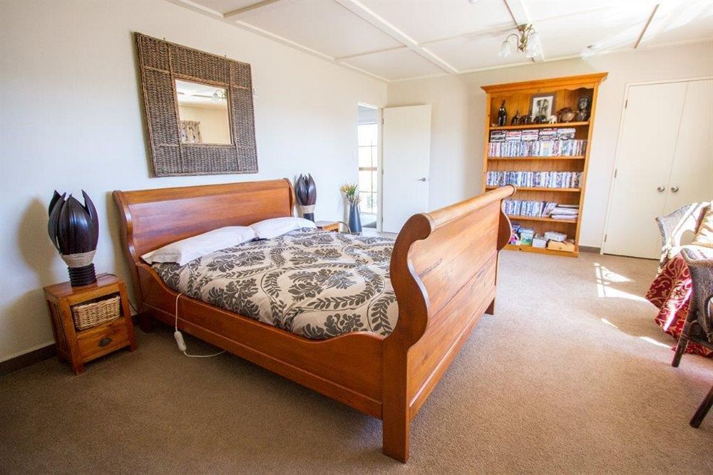 Tudor Manor Bed & Breakfast Paraparaumu Ngoại thất bức ảnh